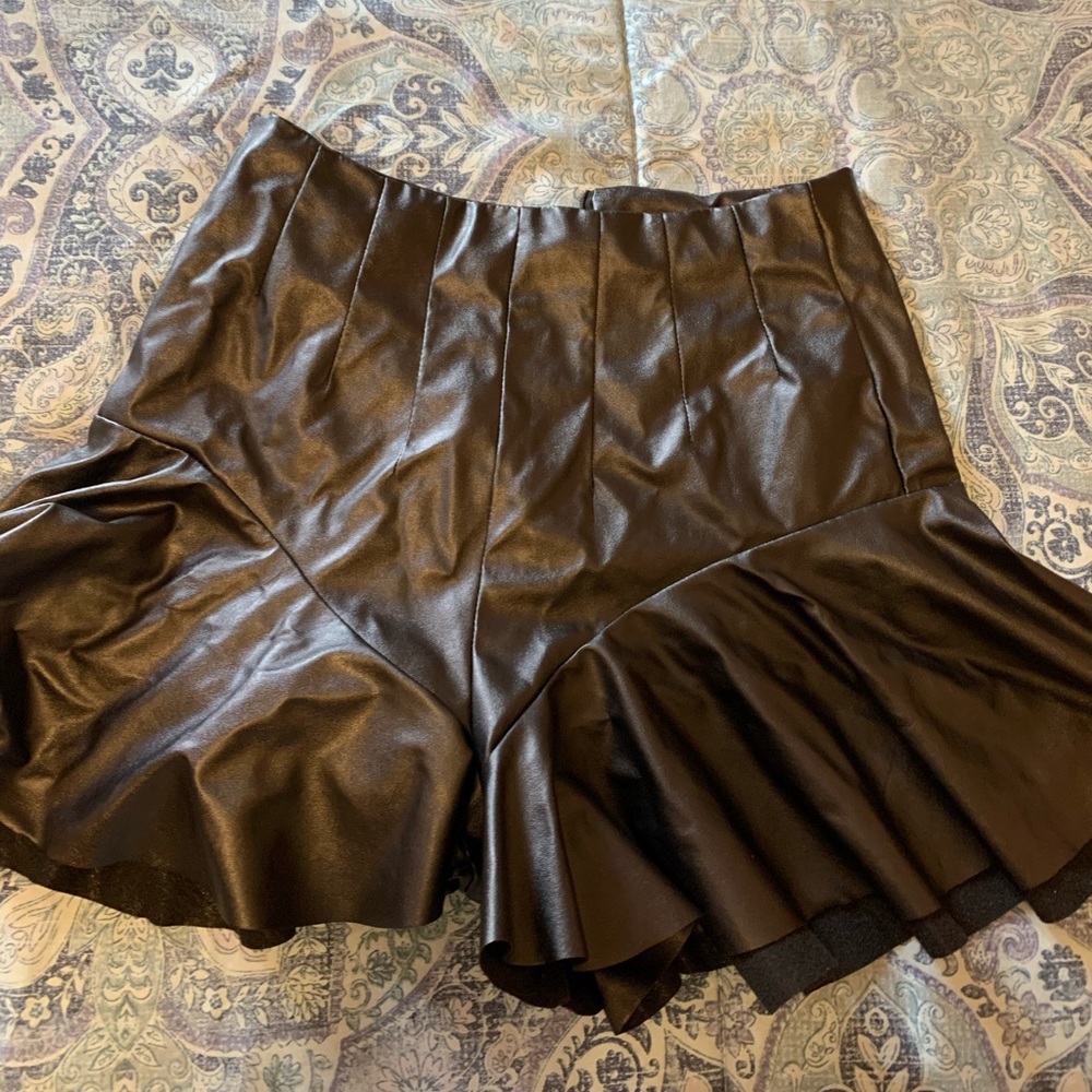 flair out shorts